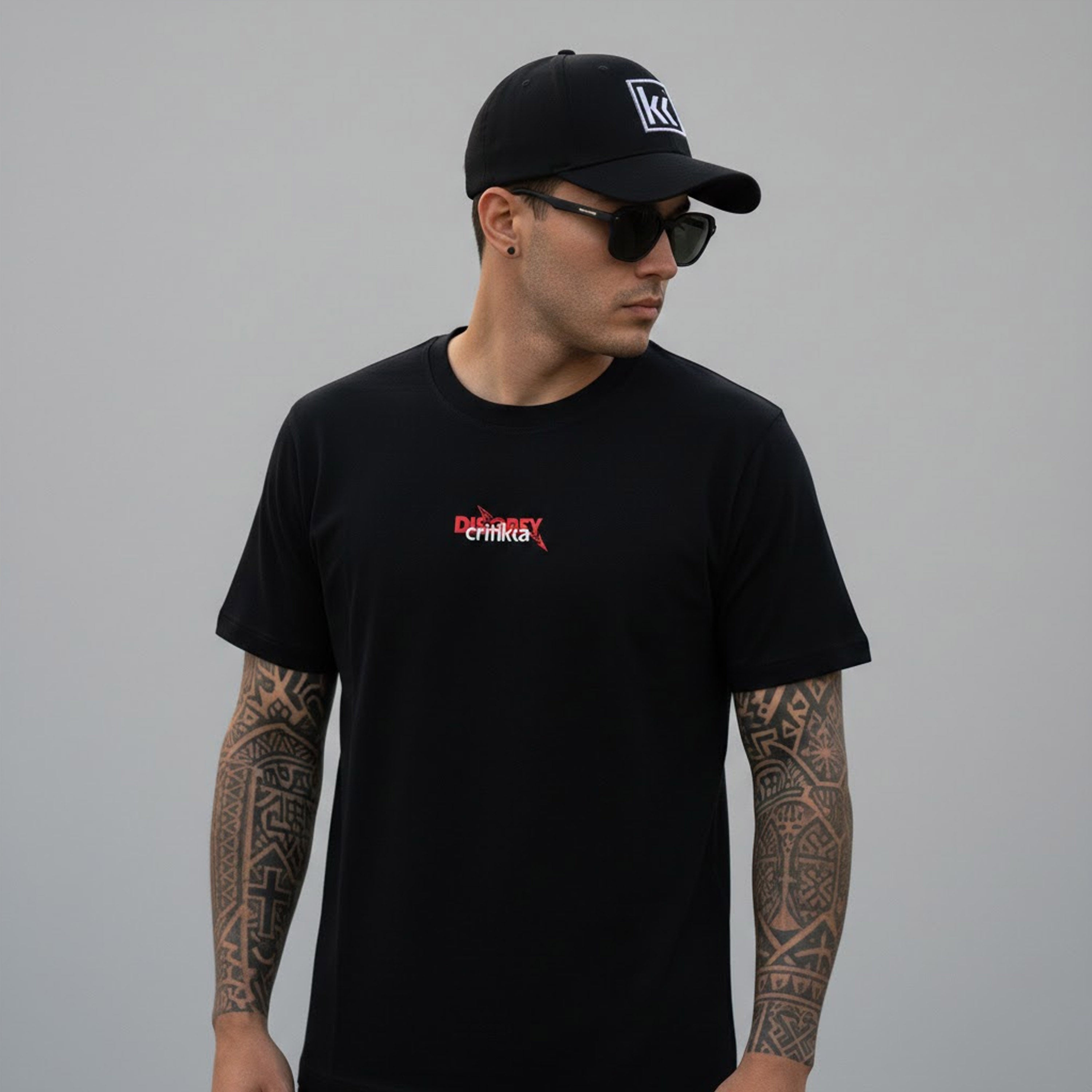 Camiseta manga corta negra - DISOBEY